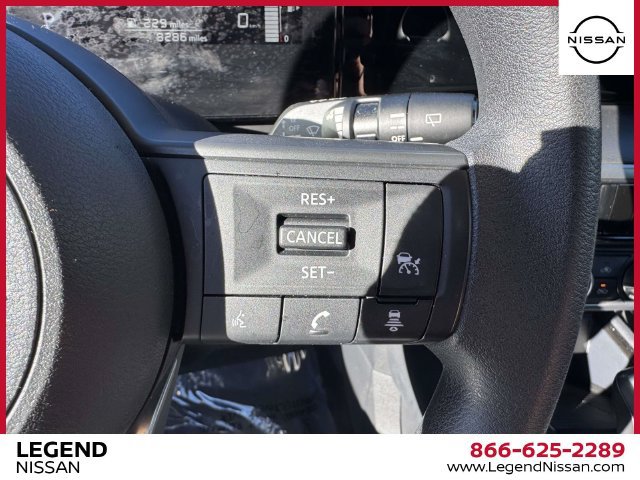 Used 2025 Nissan Kicks S AWD/4WD image 19