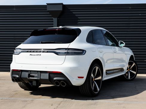 New 2026 Porsche Macan GTS image 7