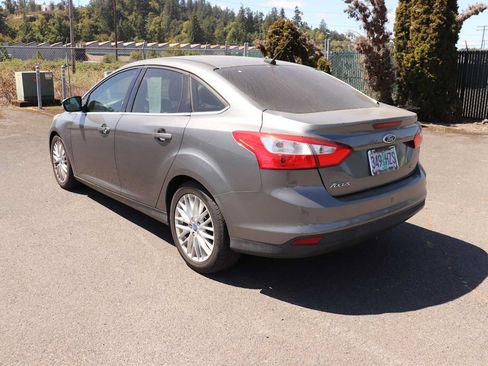 Used 2012 Ford Focus SEL FWD image 7