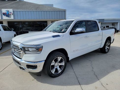 Used 2023 RAM 1500 Laramie AWD/4WD image 1