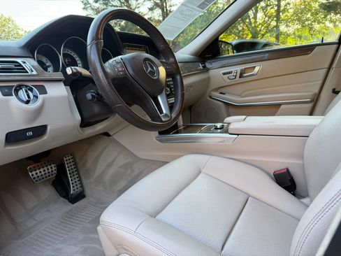 Used 2015 Mercedes-Benz E 350 Sedan image 26