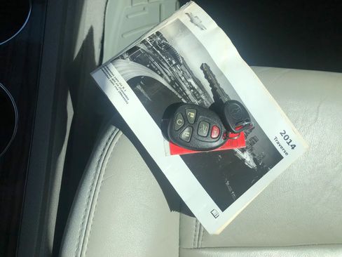 Used 2014 Chevrolet Traverse LT image 38