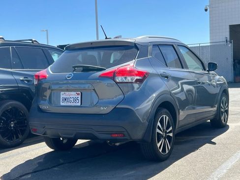 Used 2019 Nissan Kicks SV FWD image 6