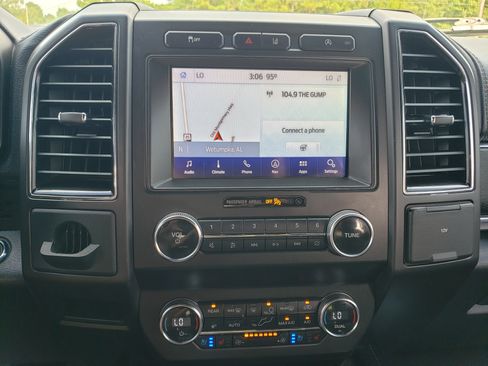 Used 2020 Ford Expedition Limited RWD image 21