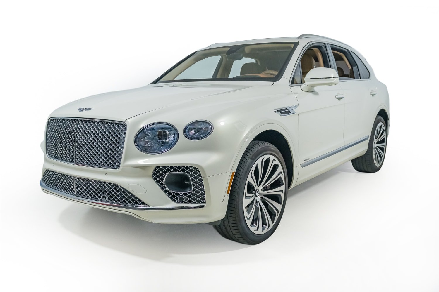 Used 2023 Bentley Bentayga AWD/4WD image 2