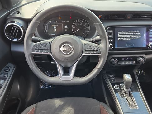Used 2024 Nissan Kicks SR FWD image 11