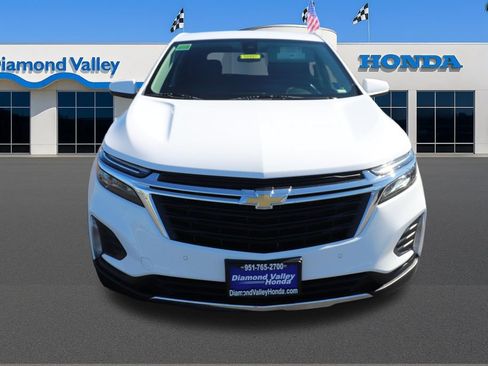 Used 2024 Chevrolet Equinox LT FWD image 2
