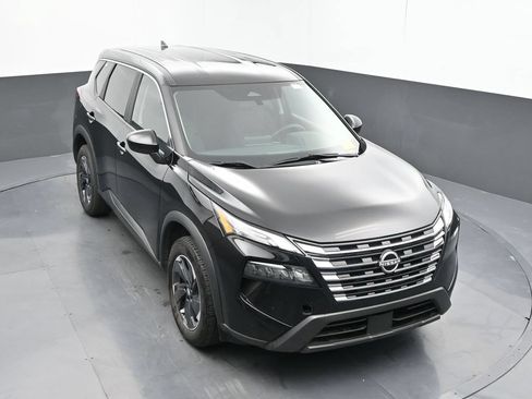 Used 2024 Nissan Rogue SV AWD/4WD image 39