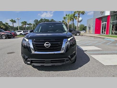Used 2024 Nissan Pathfinder SV w/ SV Premium Package FWD image 19