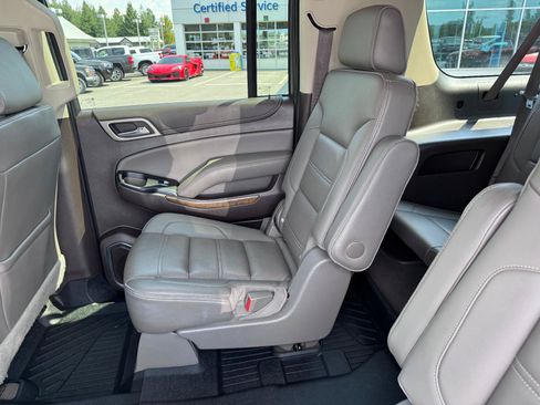 Used 2019 GMC Yukon XL Denali w/ Denali Ultimate Package AWD/4WD image 16