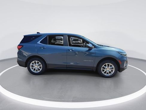 Used 2024 Chevrolet Equinox LT AWD/4WD image 9