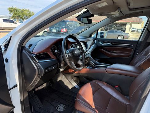 Used 2018 Buick Enclave Avenir w/ Avenir Technology Package image 14