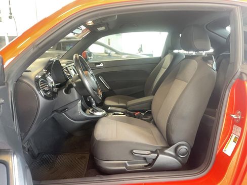 Used 2019 Volkswagen Beetle 2.0T S image 16