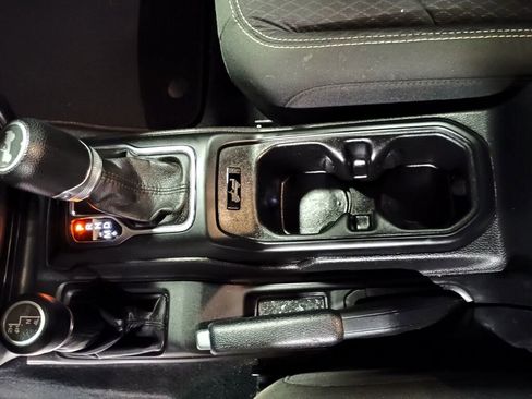 Used 2021 Jeep Wrangler Unlimited Sport image 15