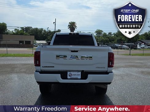 Used 2025 RAM 2500 Laramie AWD/4WD image 6