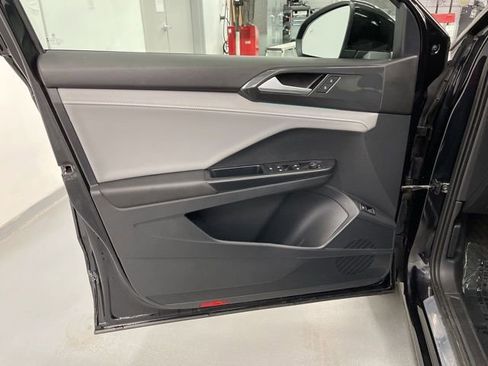 Certified 2023 Volkswagen Taos SEL AWD/4WD image 27