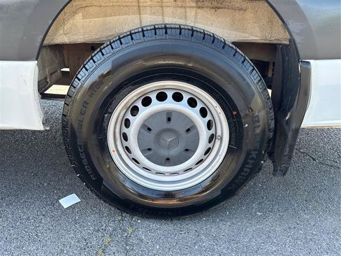 Used 2021 Mercedes-Benz Sprinter 2500 image 22