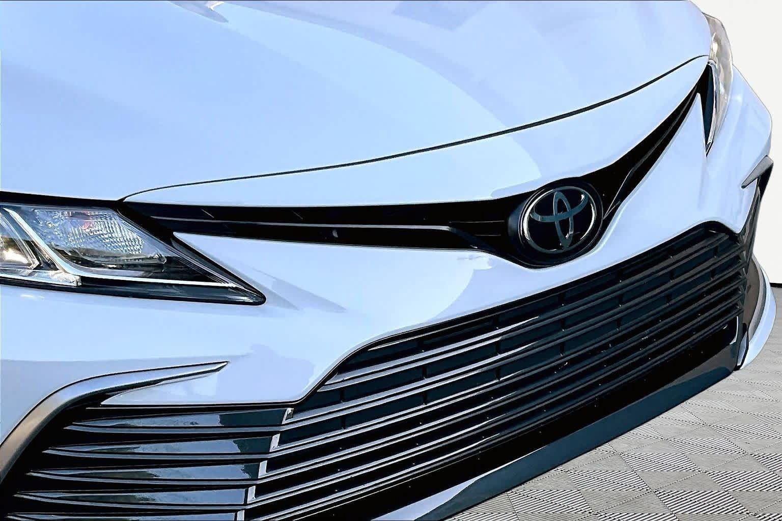 Used 2023 Toyota Camry LE FWD image 30
