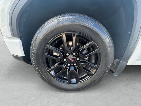 Used 2022 GMC Sierra 1500 Elevation image 25