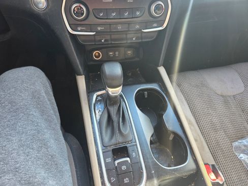 Used 2020 Hyundai Santa Fe SEL image 12