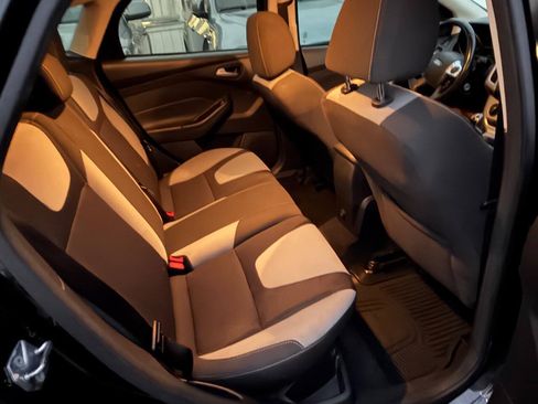 Used 2012 Ford Focus SE FWD image 15