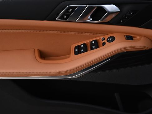 New 2026 BMW X5 xDrive50e w/ Premium Package image 23