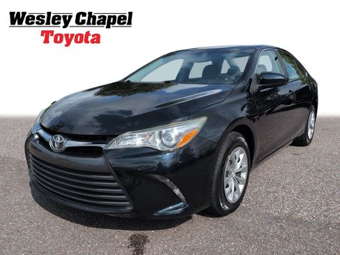 Used 2015 Toyota Camry LE FWD image 1