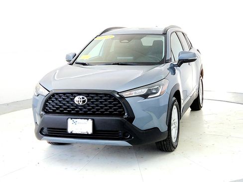 Certified 2024 Toyota Corolla Cross LE image 2