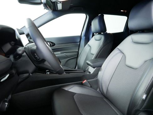 New 2025 Jeep Compass Latitude w/ Altitude Special Edition image 34