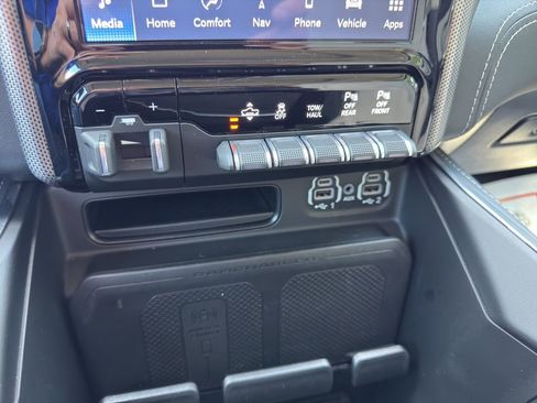 Used 2023 RAM 1500 Limited AWD/4WD image 34