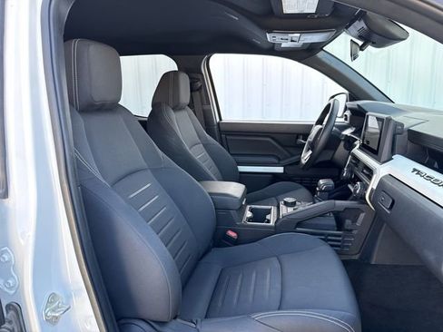 Used 2024 Toyota Tacoma TRD Sport image 28