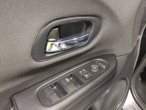 Used 2022 Honda HR-V LX image 27