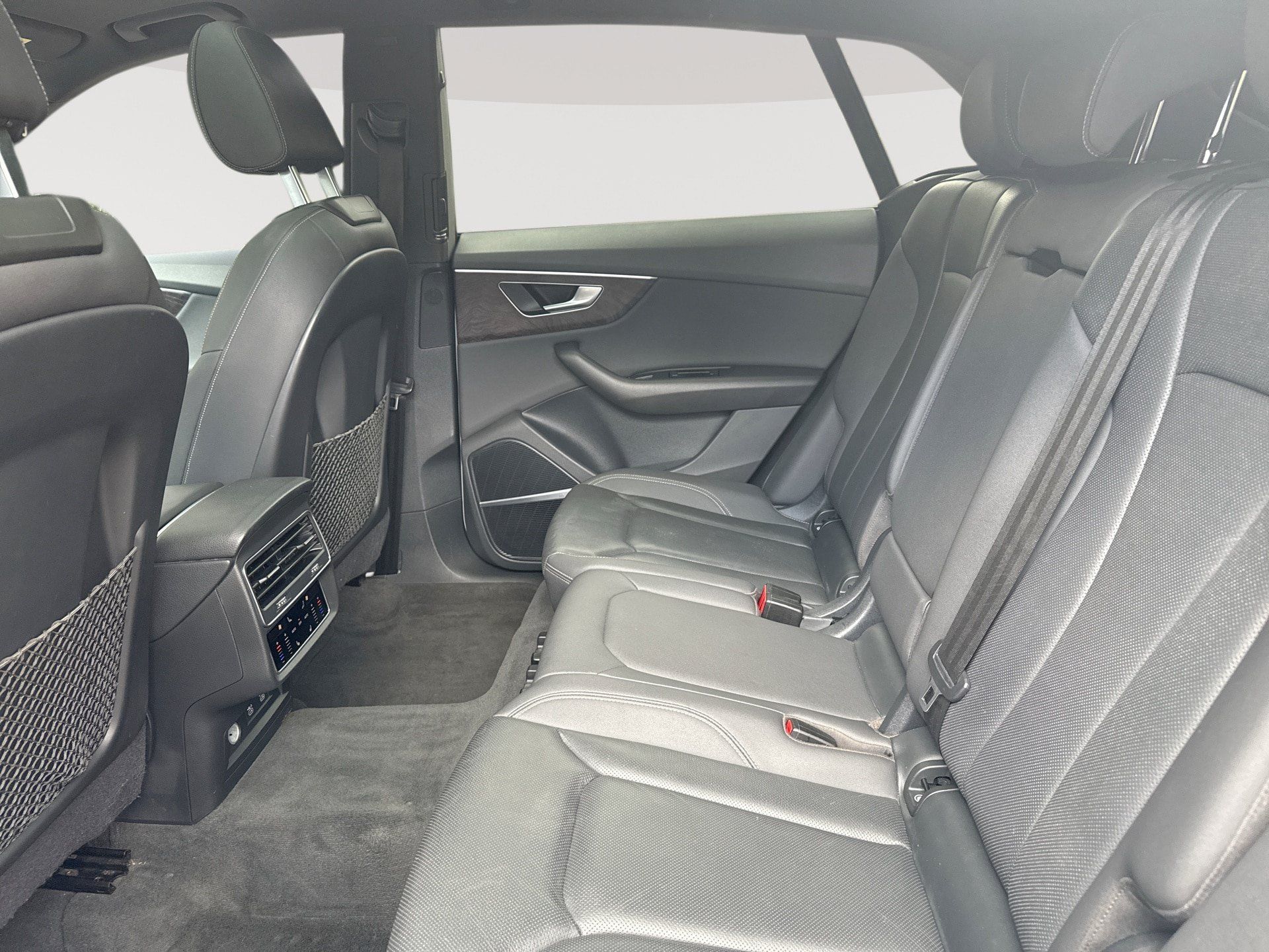 Used 2021 Audi Q8 Premium Plus w/ Premium Plus Package AWD/4WD image 27