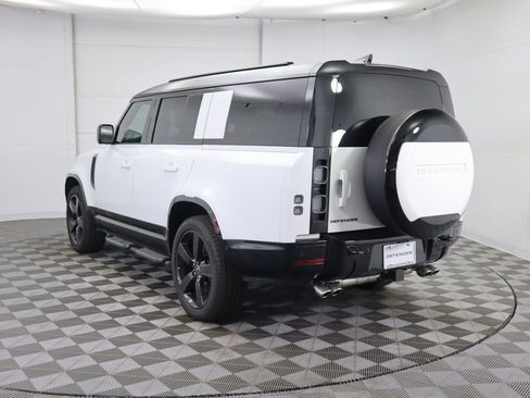 New 2025 Land Rover Defender 130 V8 image 7