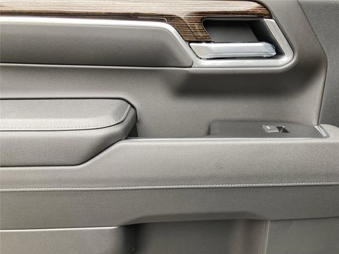 New 2026 GMC Sierra 1500 Elevation image 18