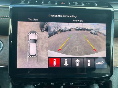 Used 2023 Jeep Grand Cherokee L Summit w/ High Altitude Package image 9