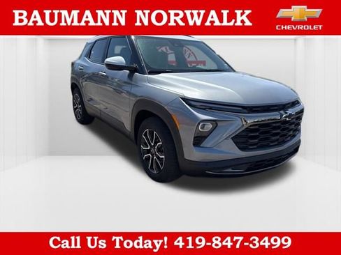 New 2025 Chevrolet TrailBlazer ACTIV w/ Convenience Package FWD image 3