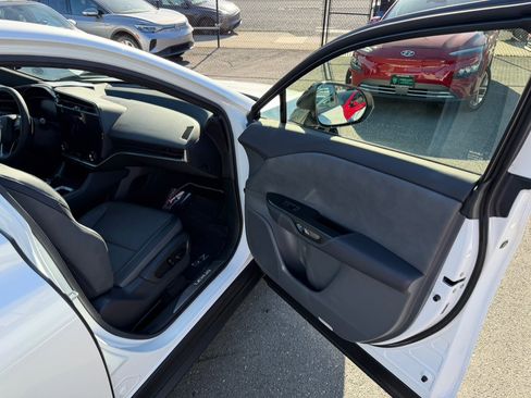 Used 2024 Lexus RZ 300e Premium w/ Technology Package image 35