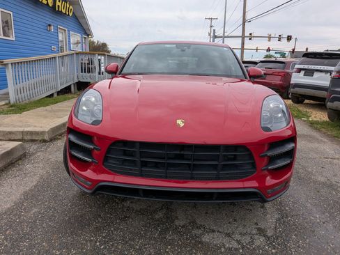 Used 2017 Porsche Macan Turbo AWD/4WD image 9