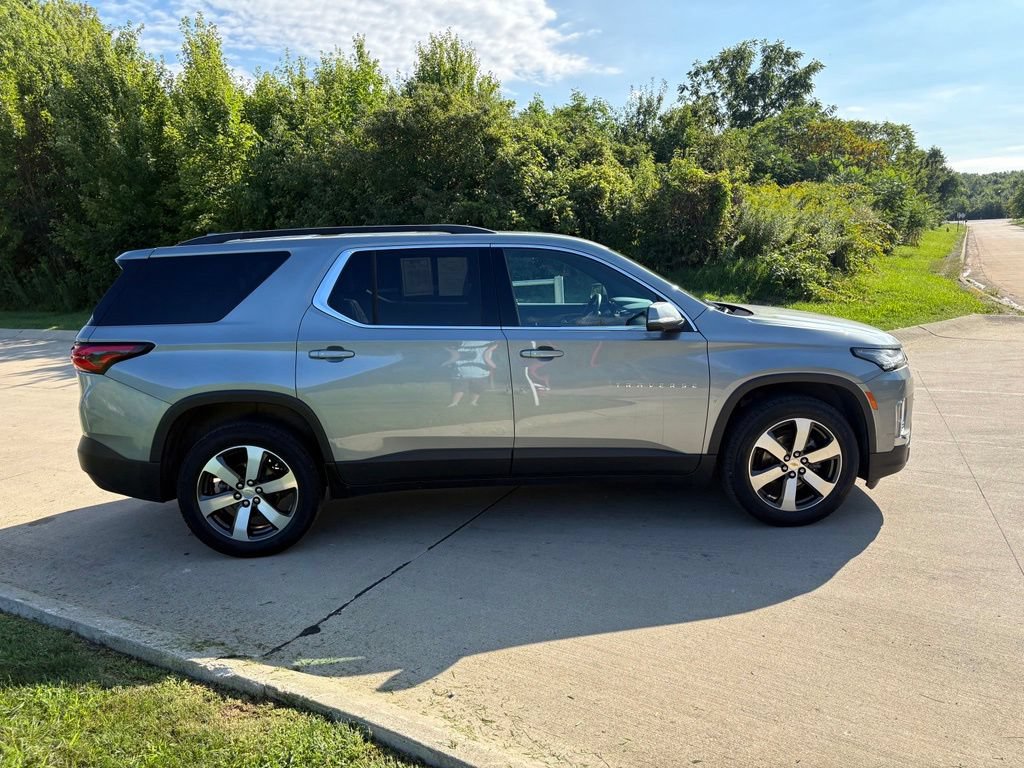 Used 2023 Chevrolet Traverse LT w/ LT Premium Package AWD/4WD image 10