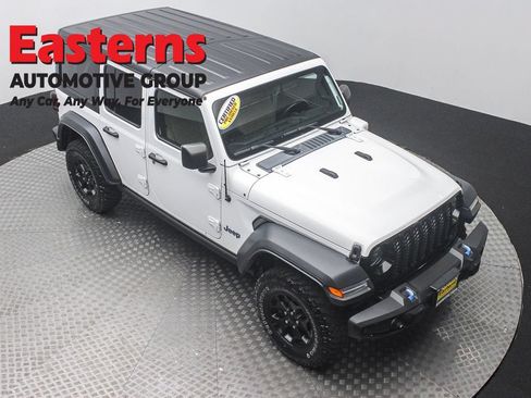 Used 2023 Jeep Wrangler Unlimited w/ Cold Weather Group AWD/4WD image 3
