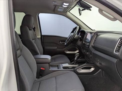 Used 2022 Nissan Frontier SV w/ Technology Package RWD image 21