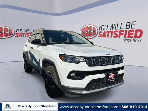 Used 2022 Jeep Compass Limited image 1
