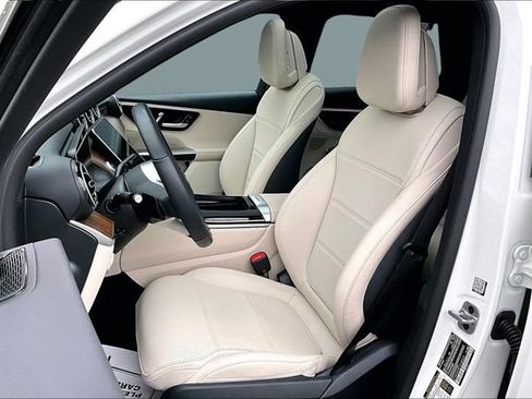 Certified 2025 Mercedes-Benz GLC 300 300 image 24