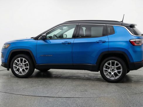 Used 2025 Jeep Compass Limited image 5