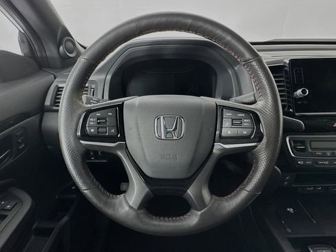 Certified 2025 Honda Ridgeline Black Edition image 11