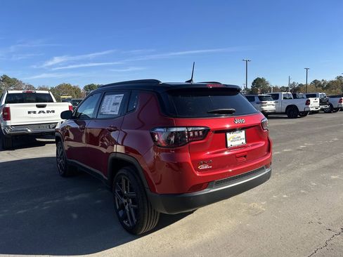 New 2026 Jeep Compass Limited w/ Sun, Sound & Navigation Group AWD/4WD image 5