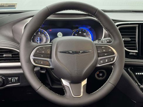 New 2026 Chrysler Pacifica Select image 27