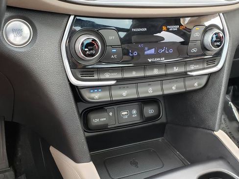Used 2019 Hyundai Santa Fe AWD image 23