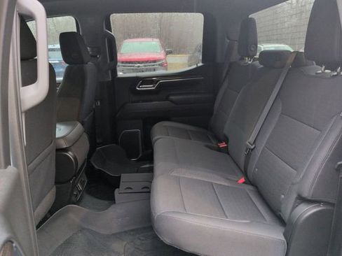 Used 2023 Chevrolet Silverado 1500 LT image 24